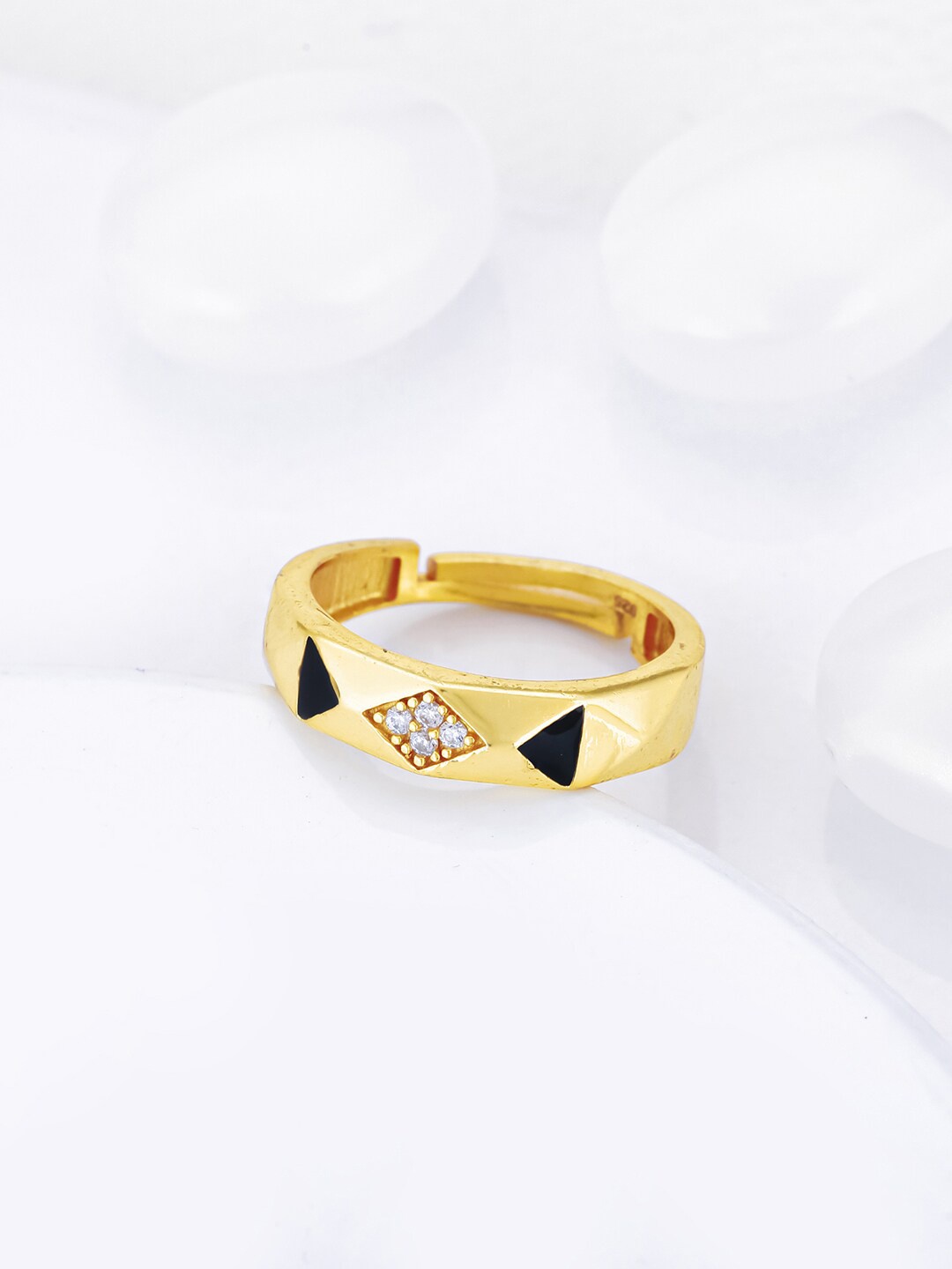 

GIVA 925 Sterling Silver Gold-Plated Tri-Facet Stone-Studded Finger Ring