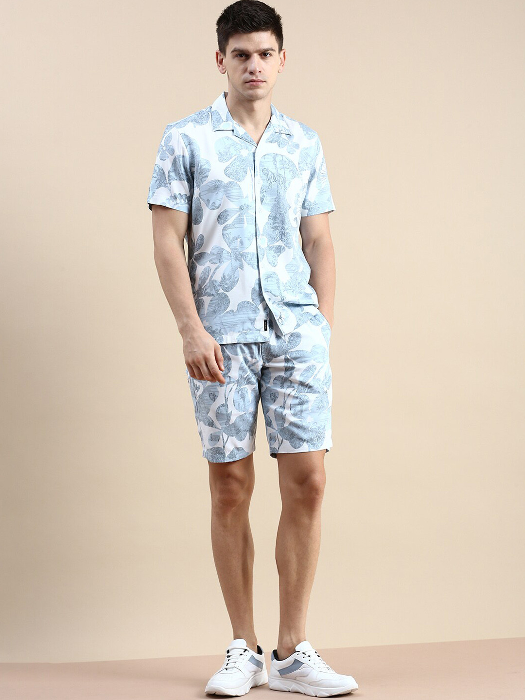 

SHOWOFF Printed Shirt With Shorts, White