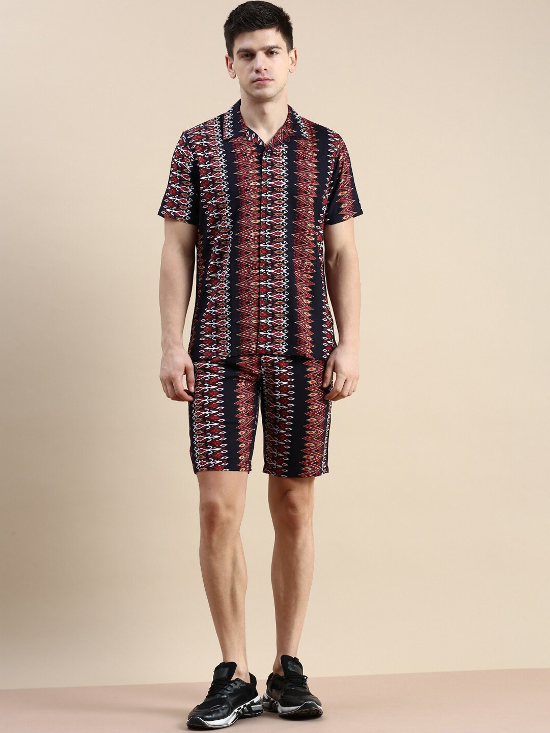 

SHOWOFF Printed Shirt With Shorts, Black