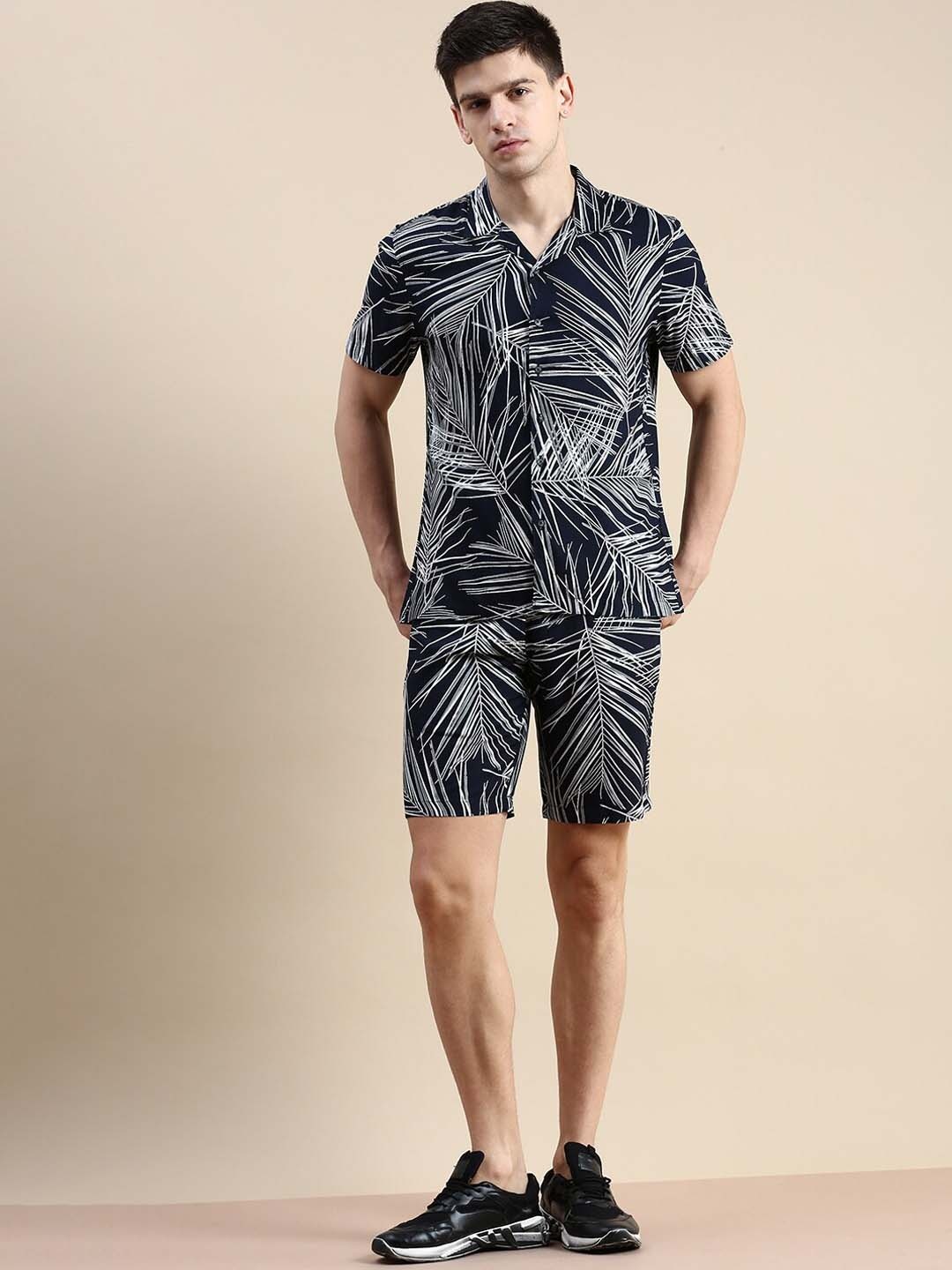 

SHOWOFF Graphic Printed Shirt With Shorts Co-Ords, Navy blue