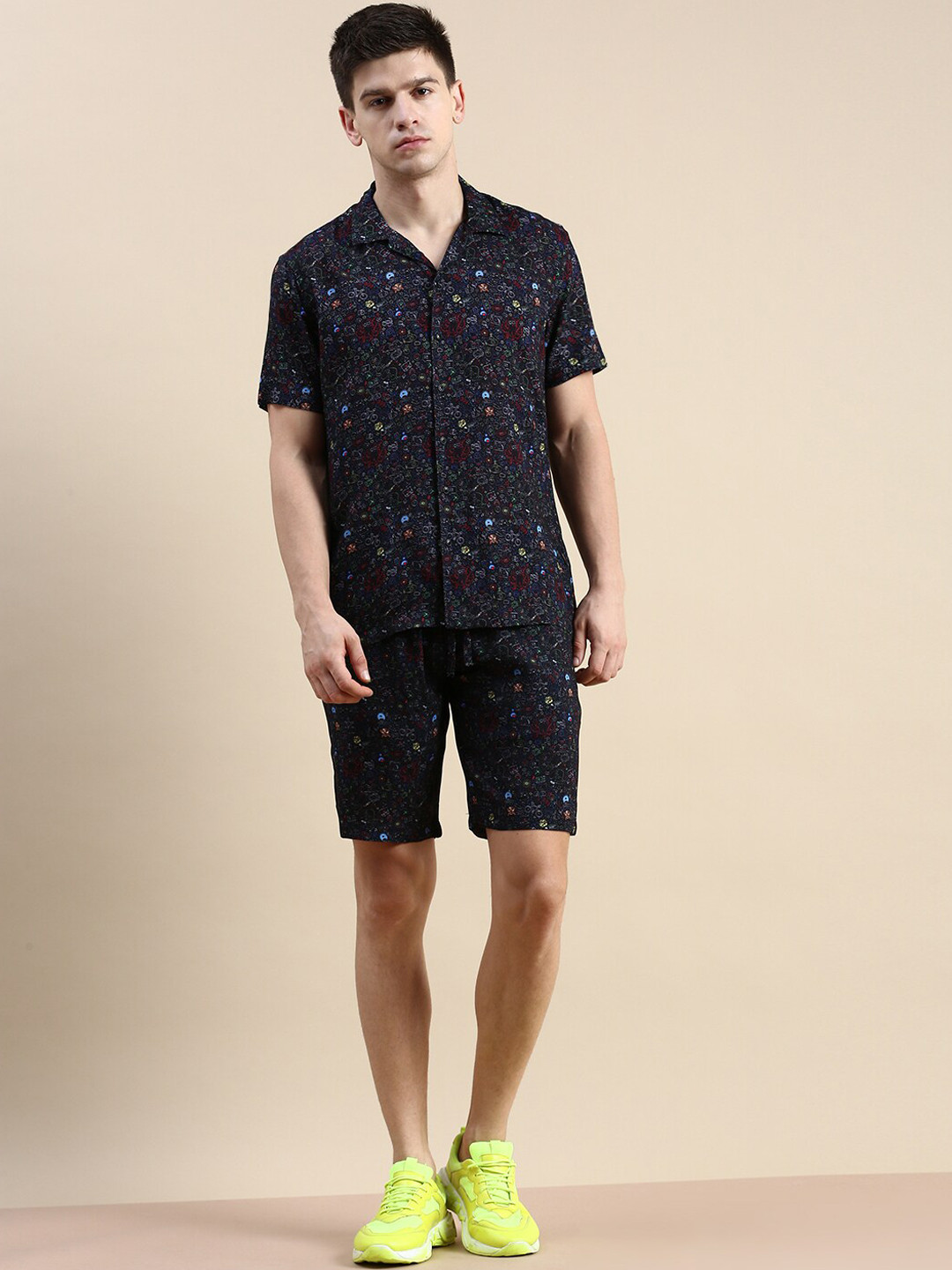 

SHOWOFF Printed Shirt With Shorts, Black