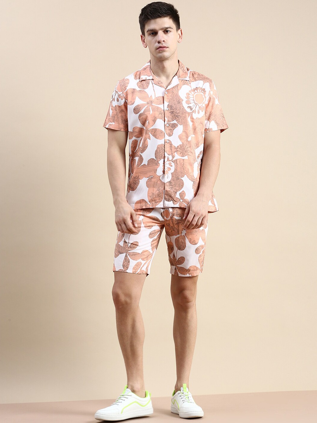 

SHOWOFF Floral Printed Shirt With Shorts Co-Ords, Peach