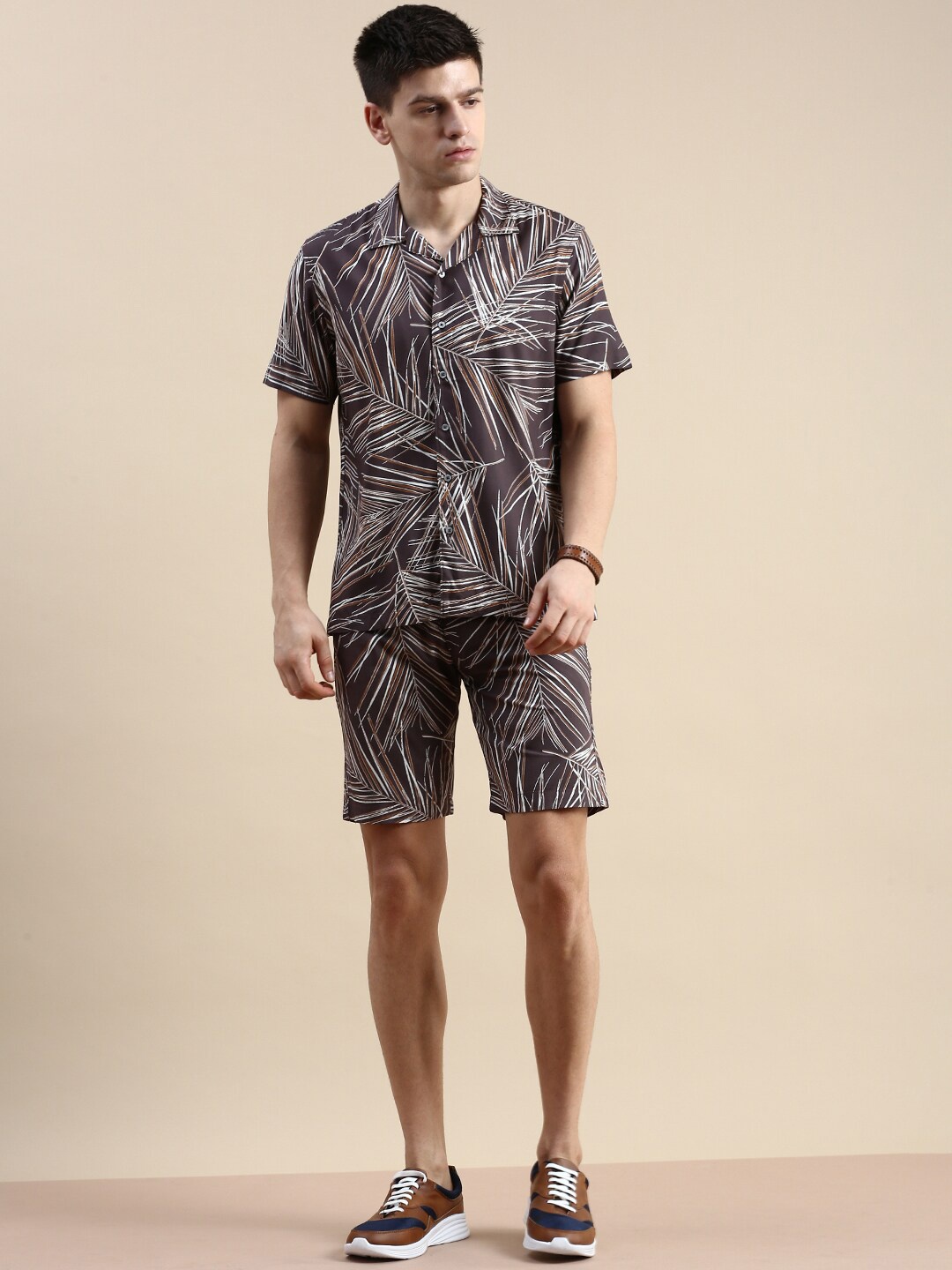 

SHOWOFF Printed Shirt With Shorts, Taupe