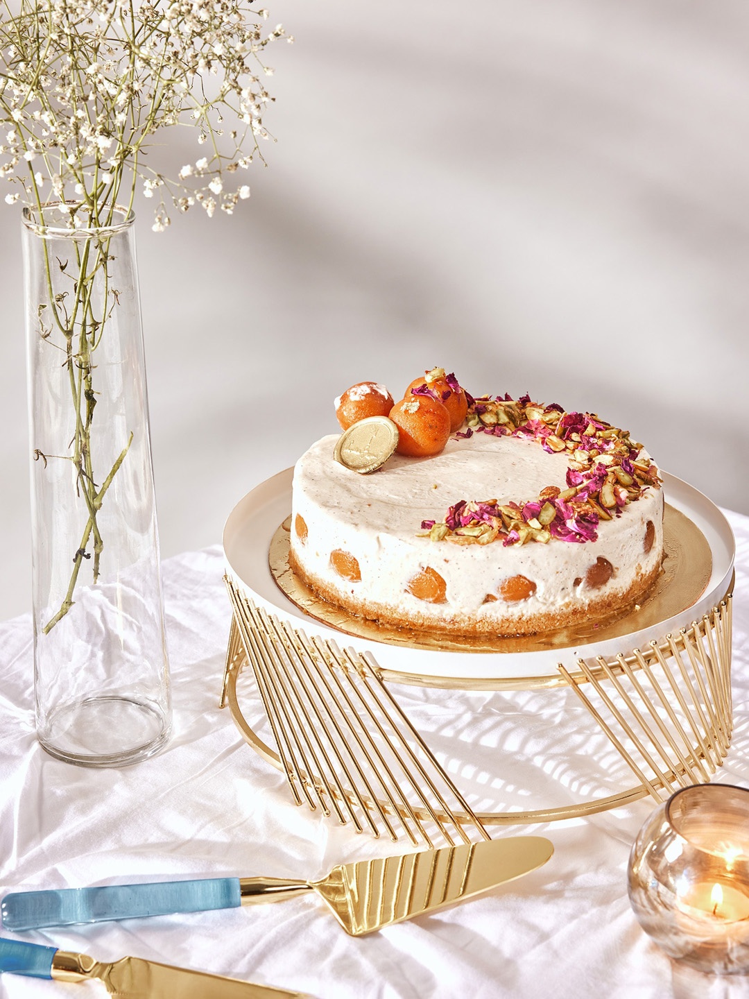 

The Label Life White & Beige Textured Large Cake Stand