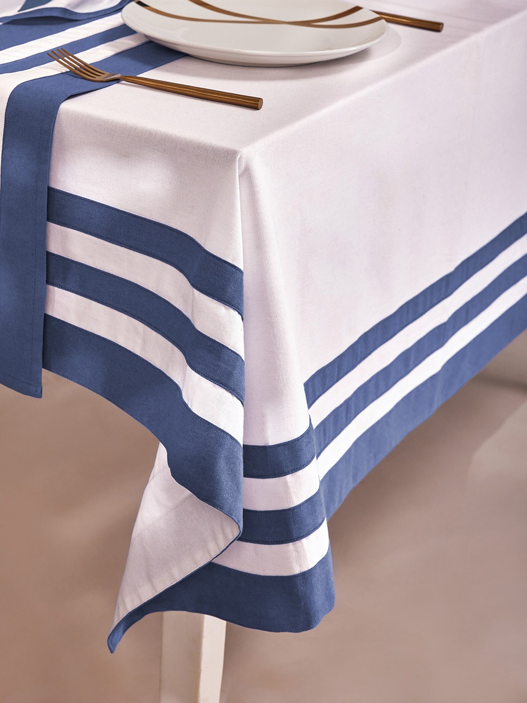 

The Label Life White & Blue Cotton 4-Seater Table Cover