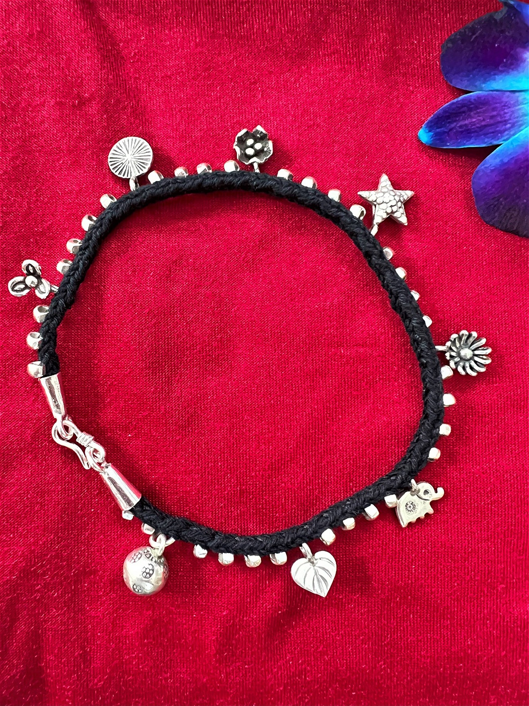 

Arte Jewels 925 Oxidised Silver Thread Anklet with Charms