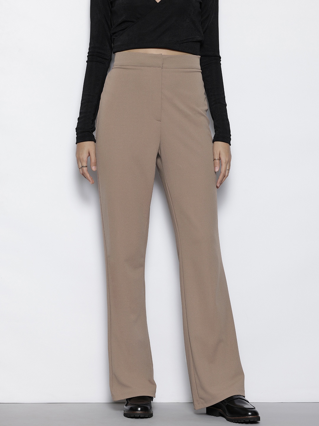 

NA-KD Women High-Rise Bootcut Trousers, Beige