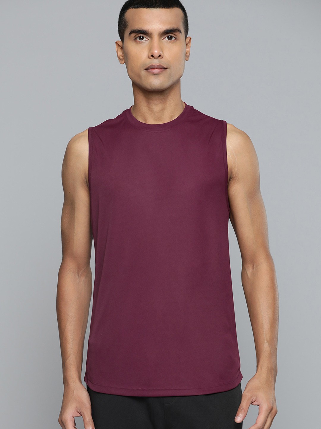

HRX by Hrithik Roshan Regular Fit Training T-shirt, Maroon