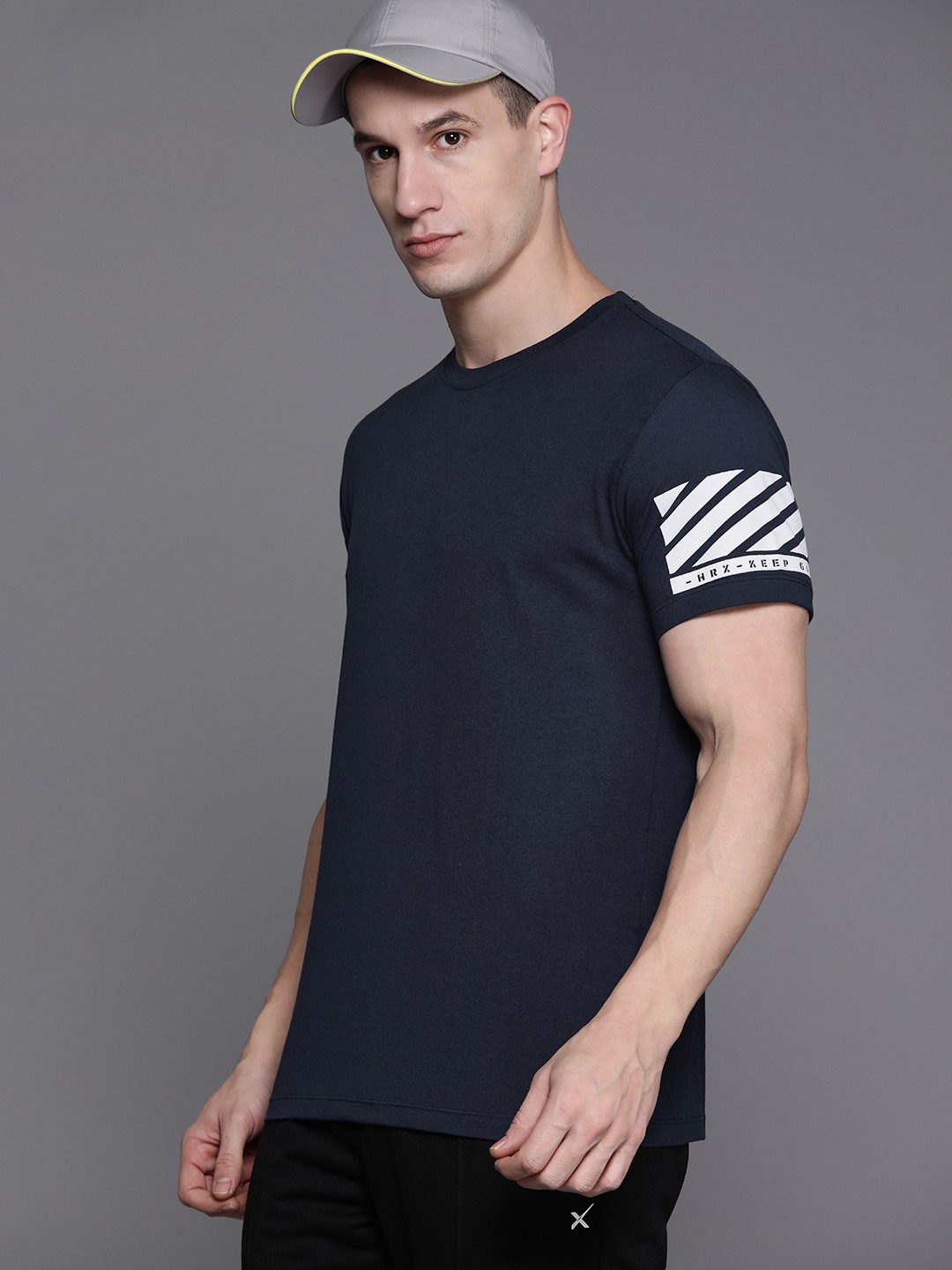 

HRX by Hrithik Roshan Men Solid T-shirt, Navy blue