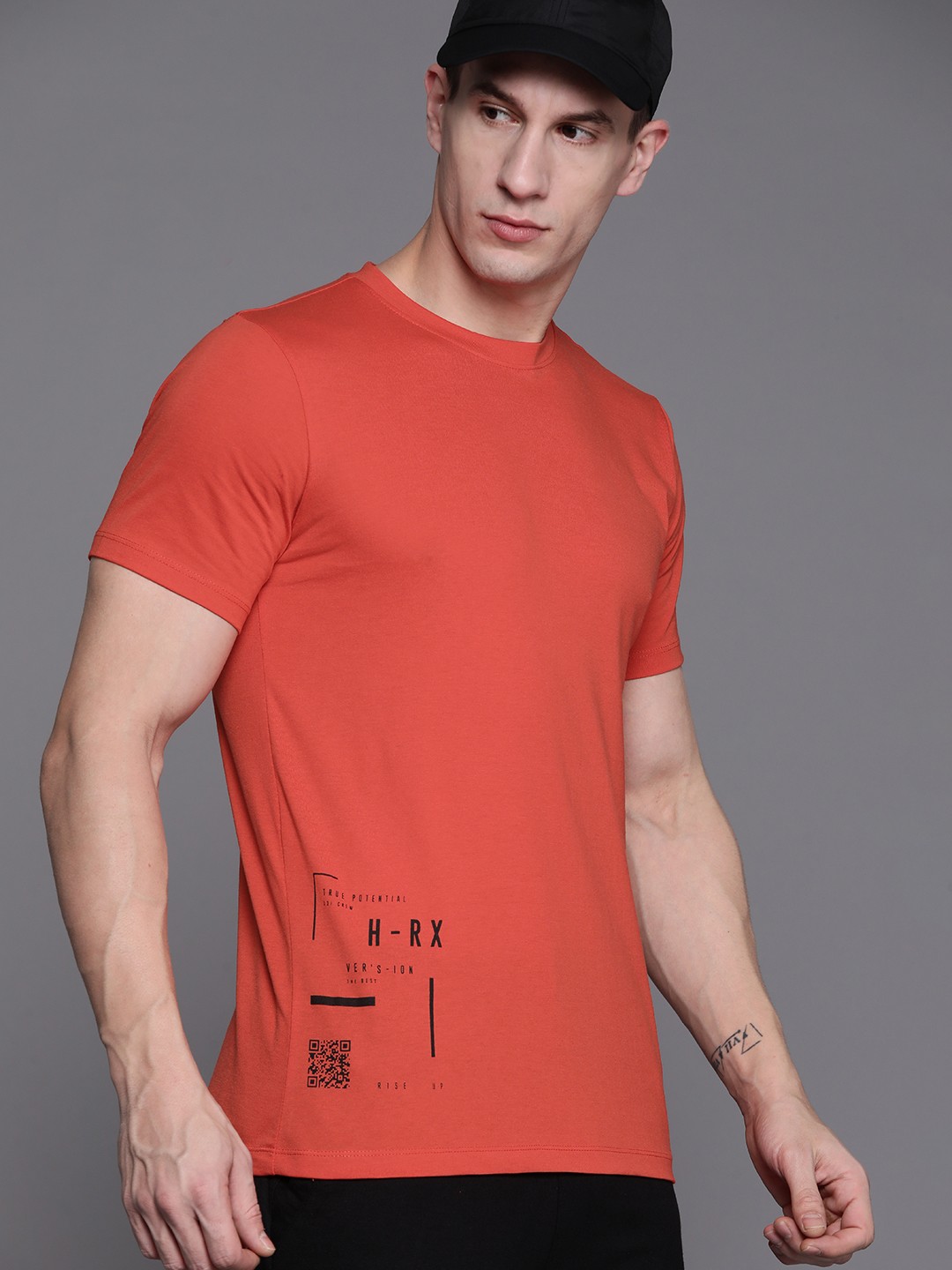 

HRX by Hrithik Roshan Men Placement Print Detail T-shirt, Orange