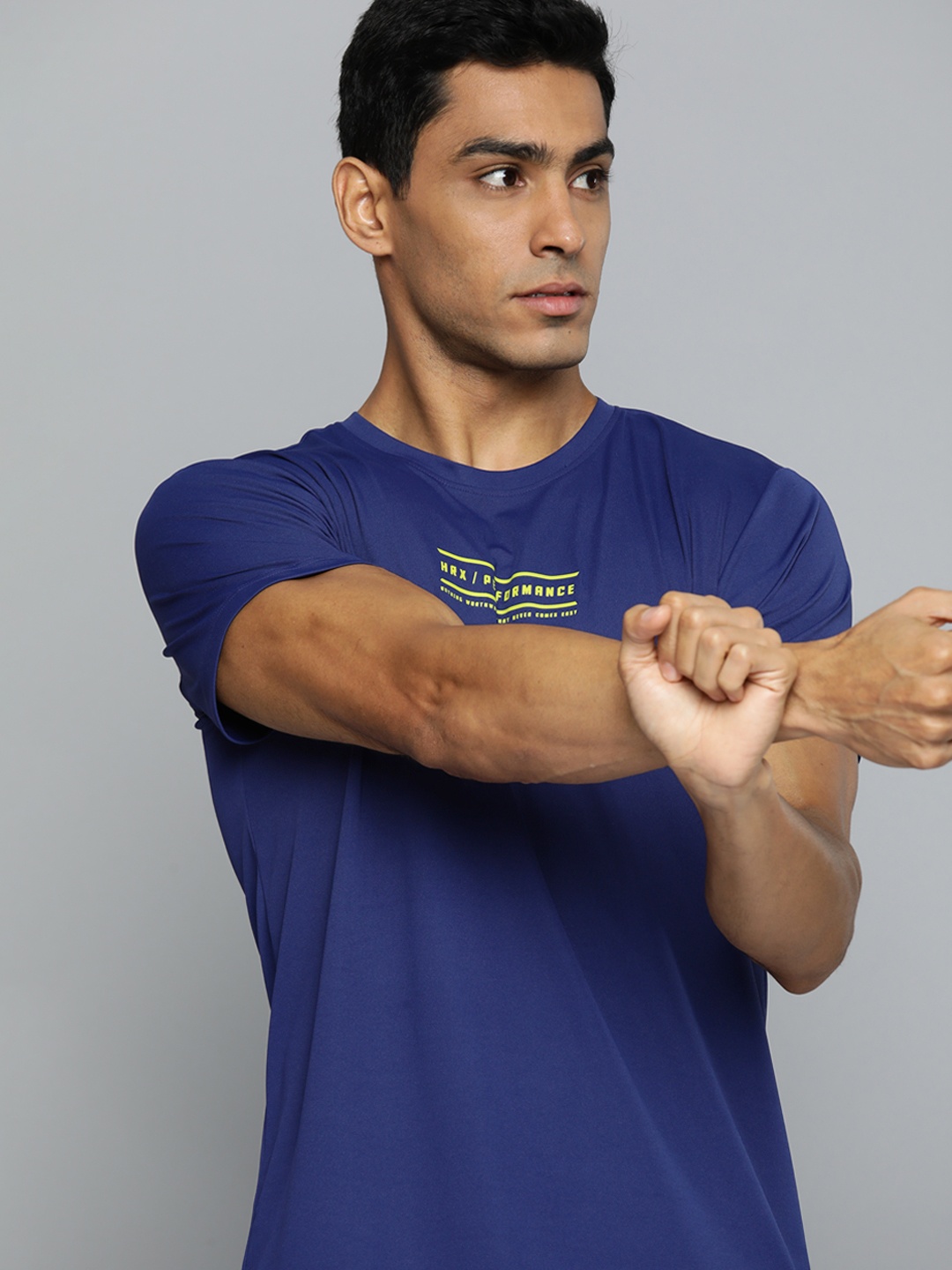 

HRX by Hrithik Roshan Solid Rapid-Dry Training T-shirt, Navy blue