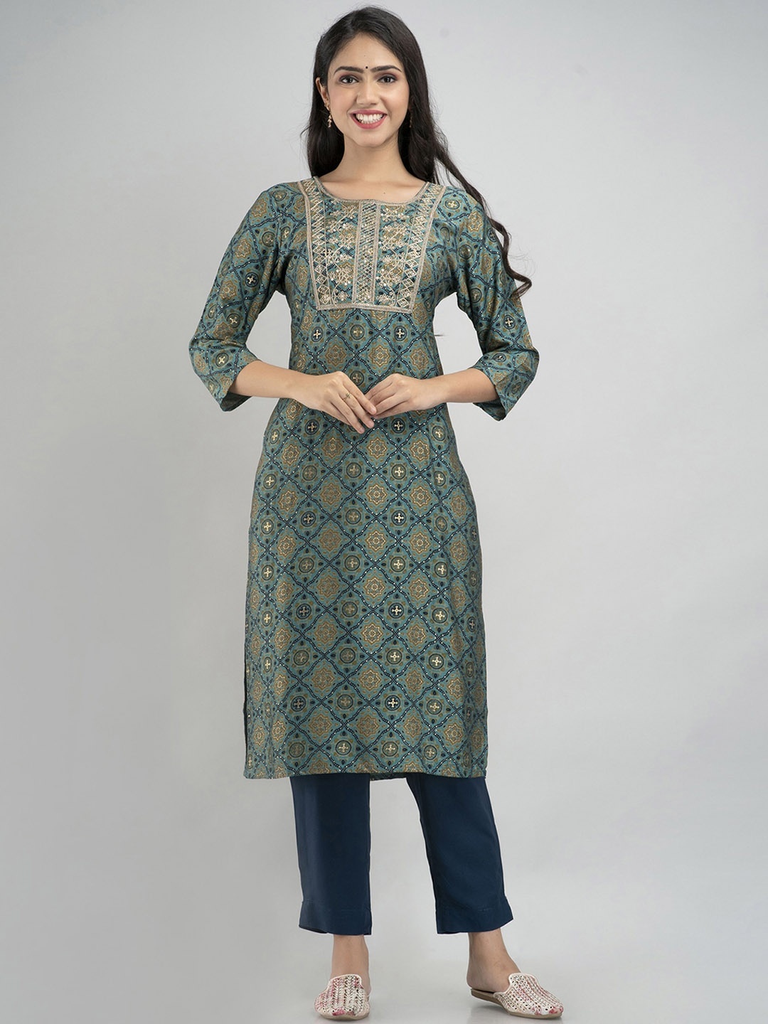 

PREKSHA Geometric Printed Sequinned Kurta, Green