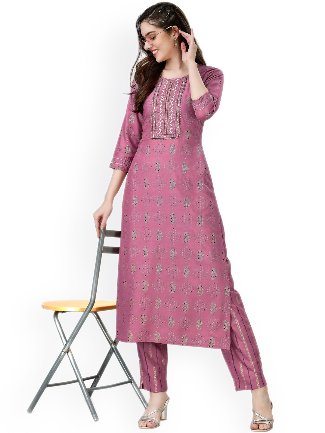 

BAPS Ethnic Motifs Printed Thread Work Embroidered Straight Kurta with Trousers, Pink