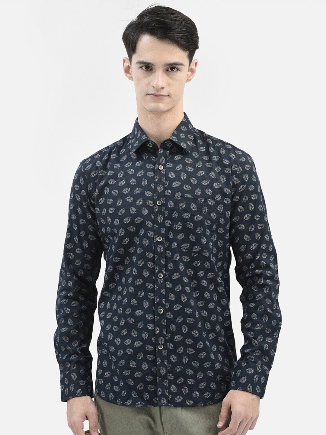 

Crimsoune Club Slim Fit Floral Printed Casual Pure Cotton Shirt, Navy blue