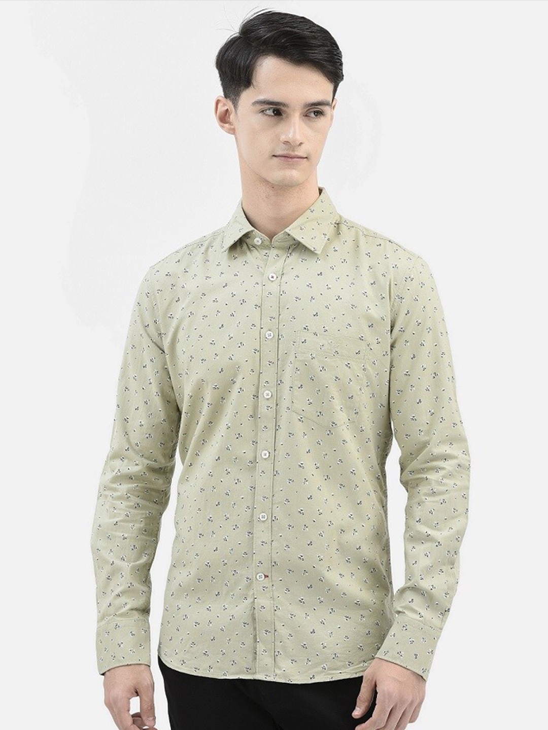 

Crimsoune Club Floral Printed Slim Fit Pure Cotton Casual Shirt, Green