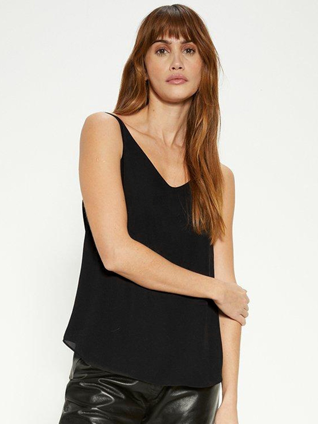 

OASIS Solid V- Neck Woven Top, Black