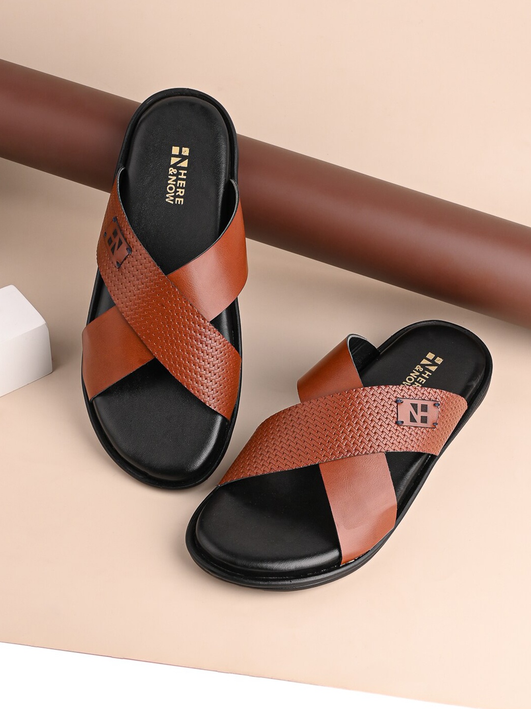 

HERE&NOW Men Tan & Black Textured Cross Strap Comfort Sandals