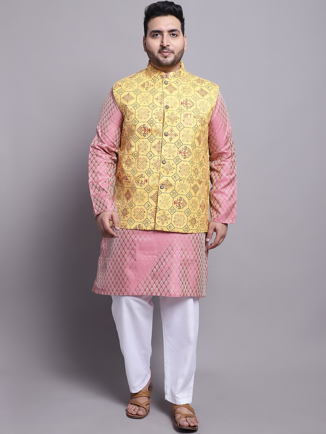 

SOJANYA PLUS Plus Size Kurta With Pyjamas & Nehru Jacket, Pink