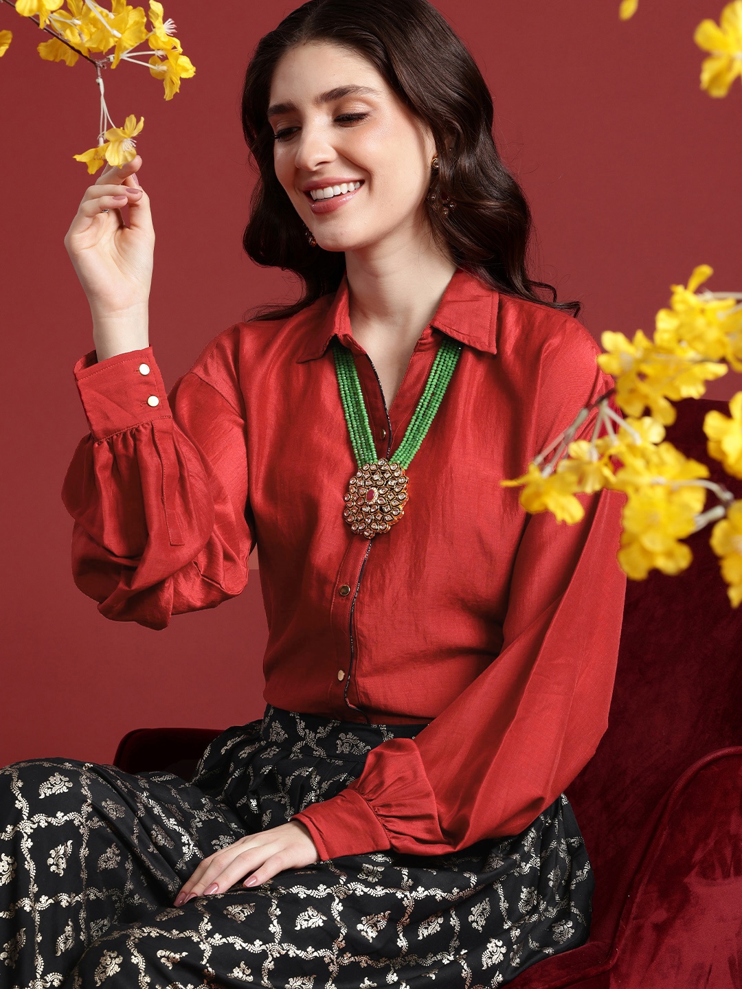 

Anouk Ethnic Motifs Printed Regular Top with Skirt, Red