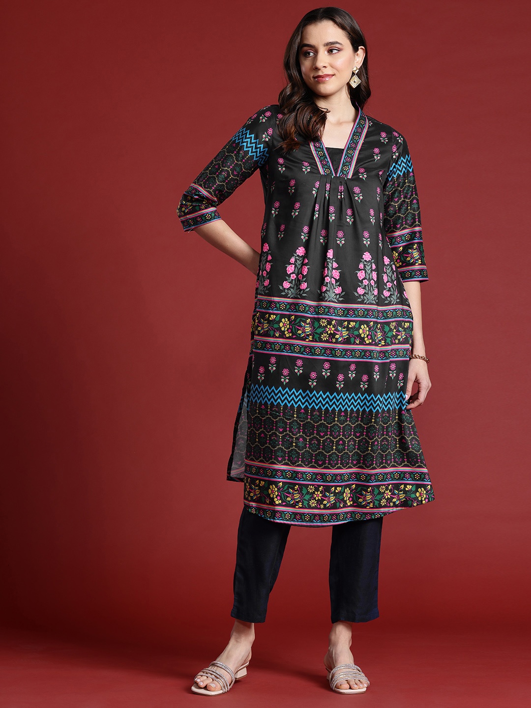 

Anouk Floral Printed Straight Kurta, Black