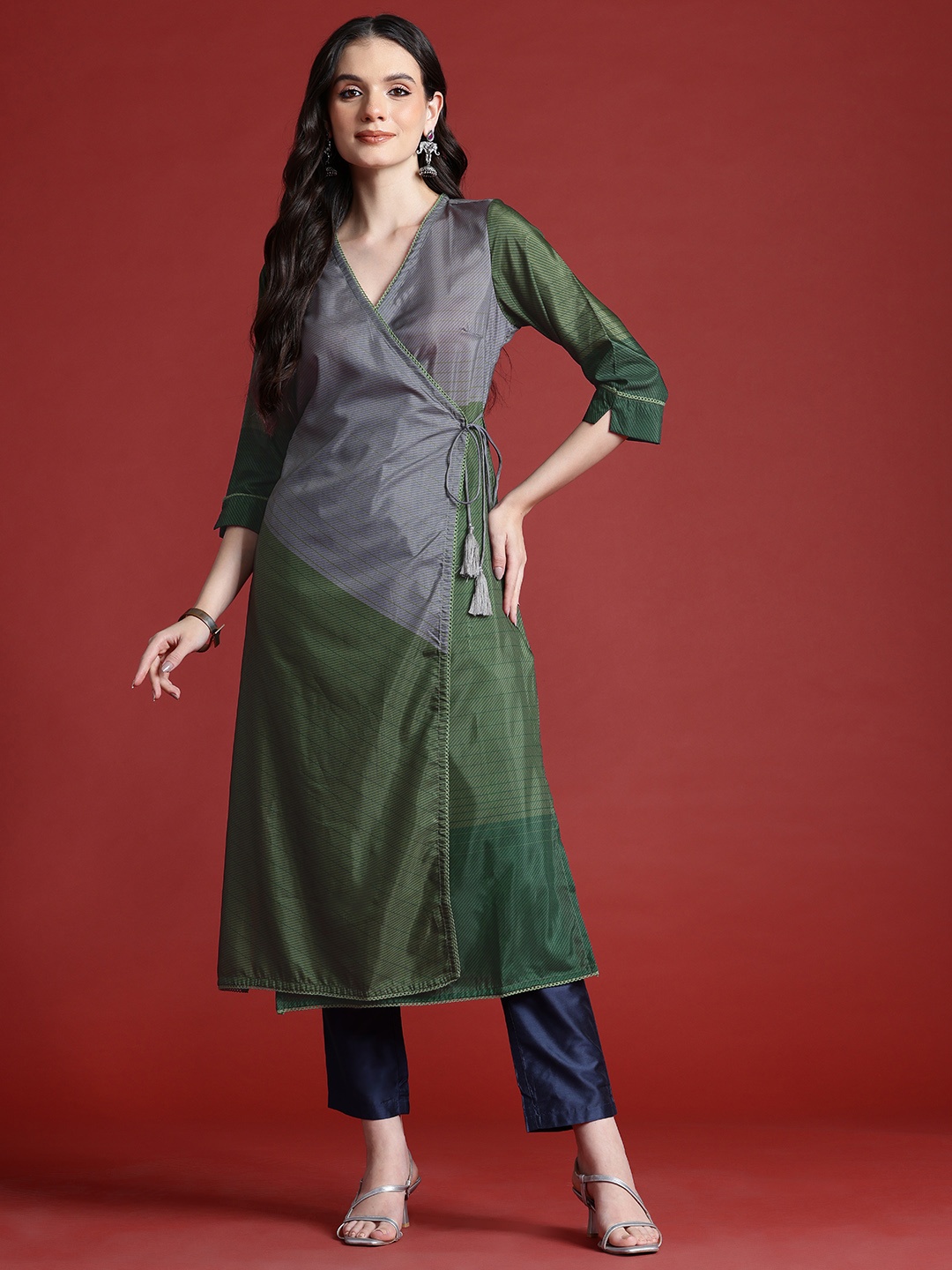 

Anouk Colourblocked Angrakha Kurta, Green