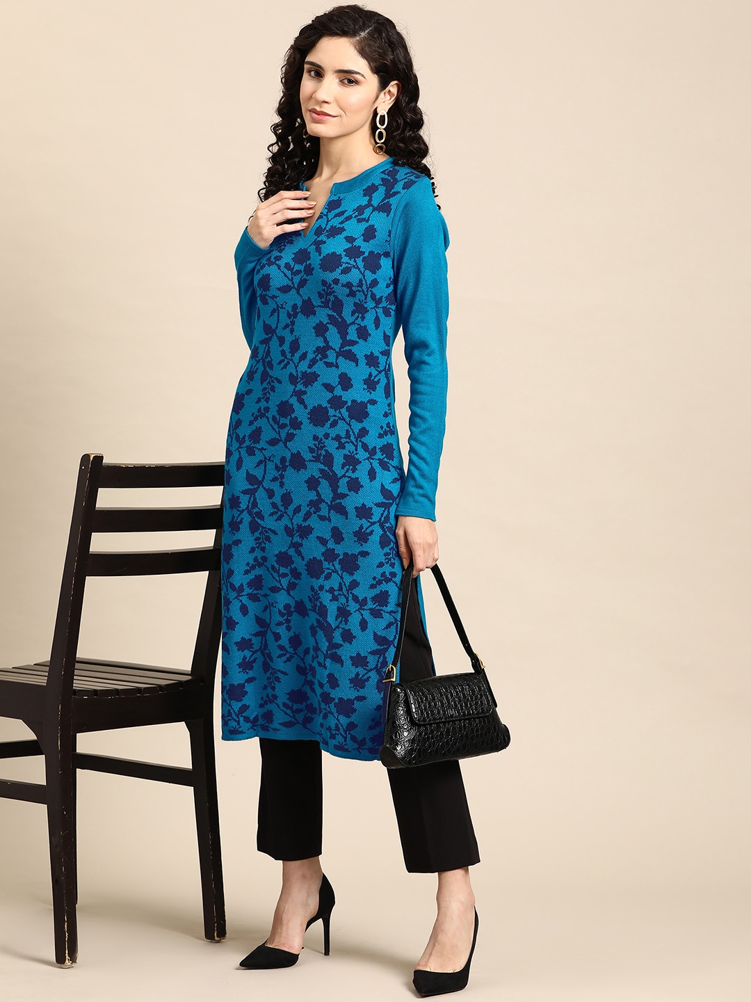 

Anouk Floral Woven Design Acrylic Winter Kurta, Teal