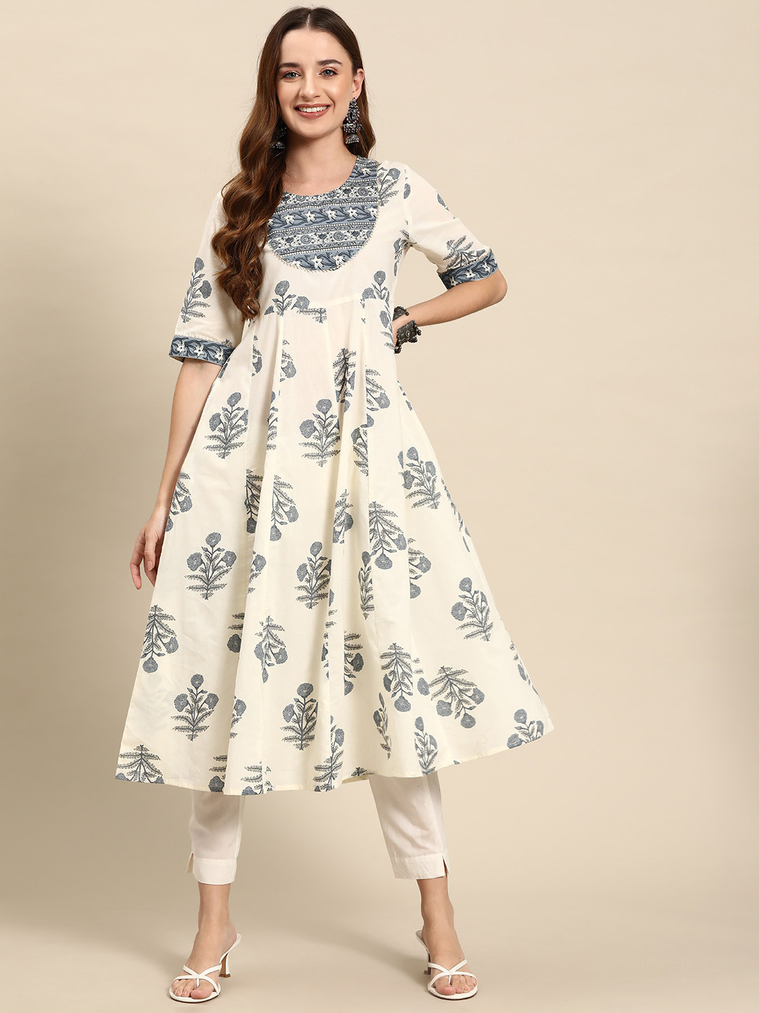 

Anouk Women Pure Cotton Ethnic Motifs Printed Gotta Patti Kurta, White
