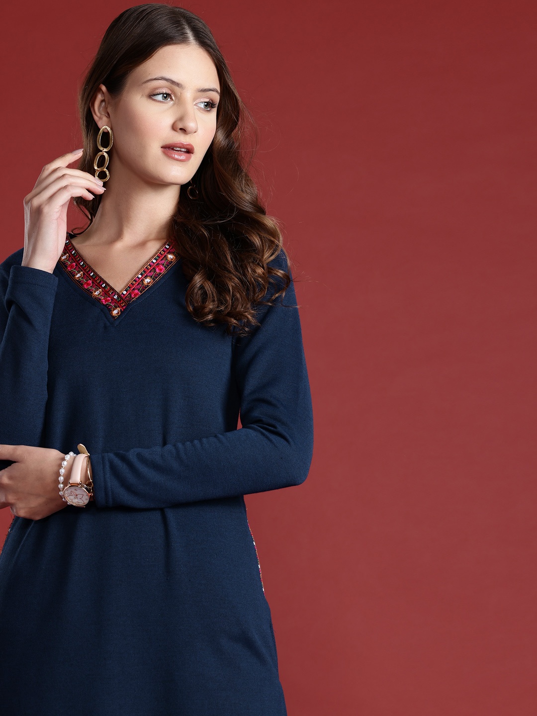 

Anouk Women Embroidered V-neck Winter Kurta With Pockets, Navy blue