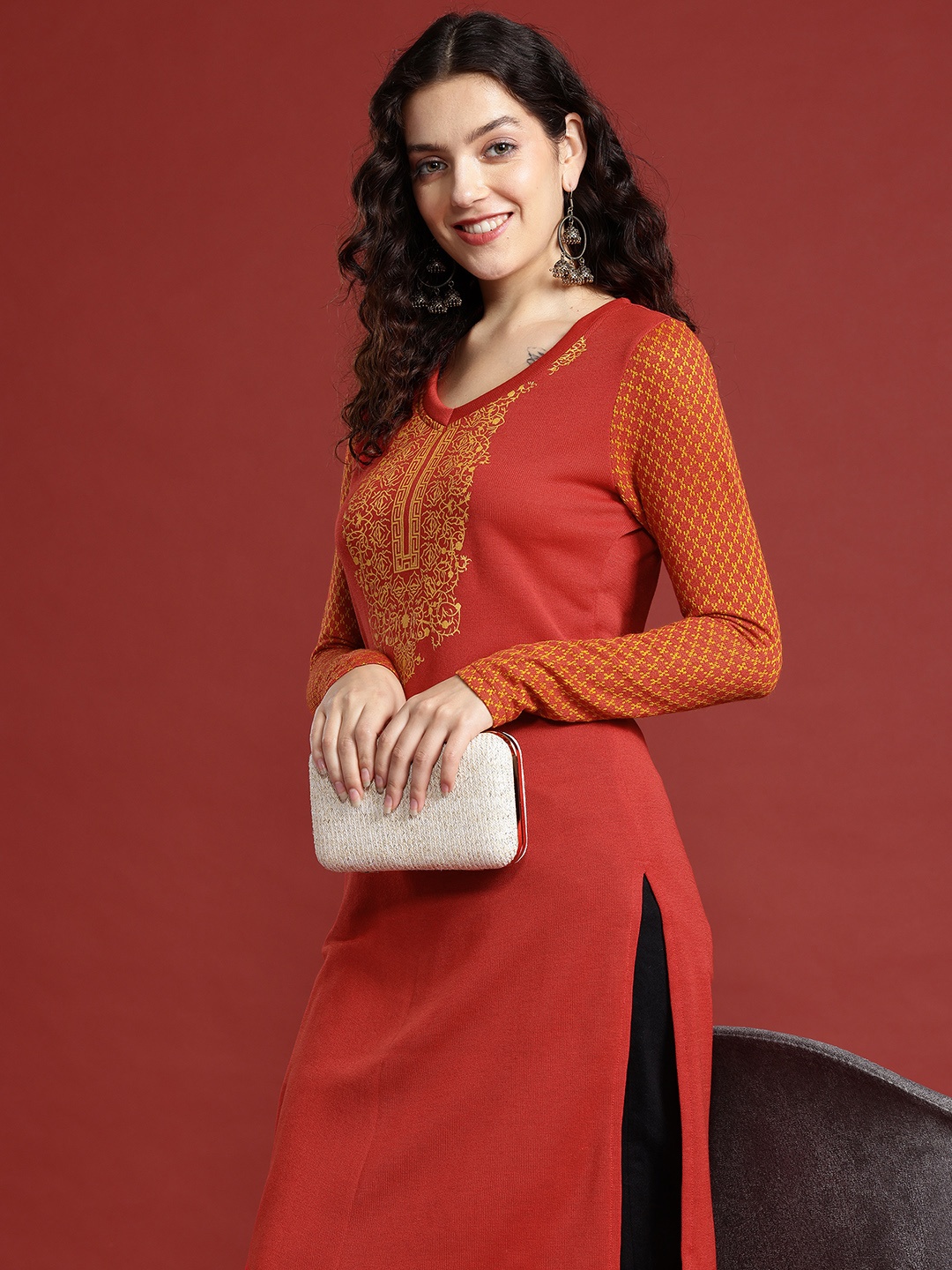 

Anouk Self-Design Knitted Winter Kurta, Coral