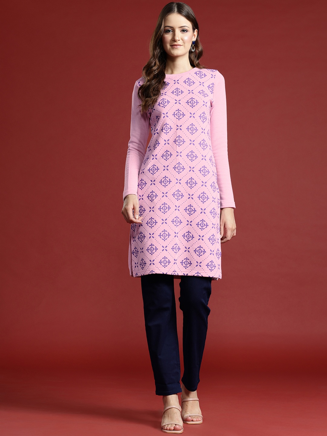 

Anouk Ethnic Motifs Printed Winter Kurta, Pink