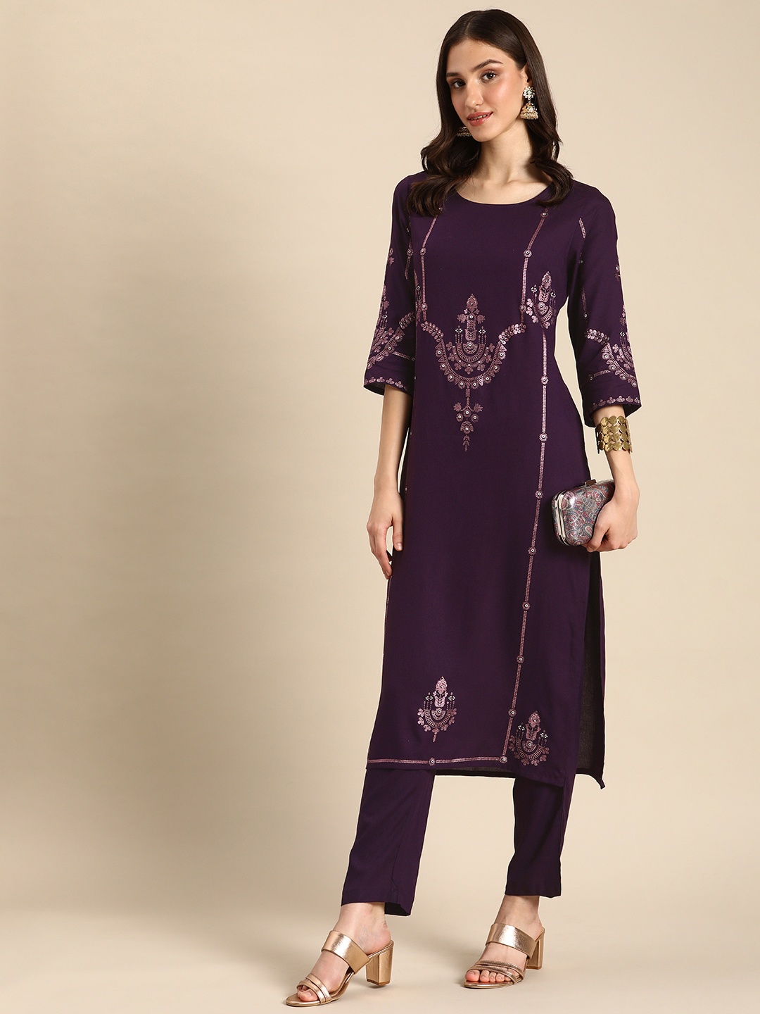 

Anouk Ethnic Motifs Printed Kurta with Trousers, Burgundy