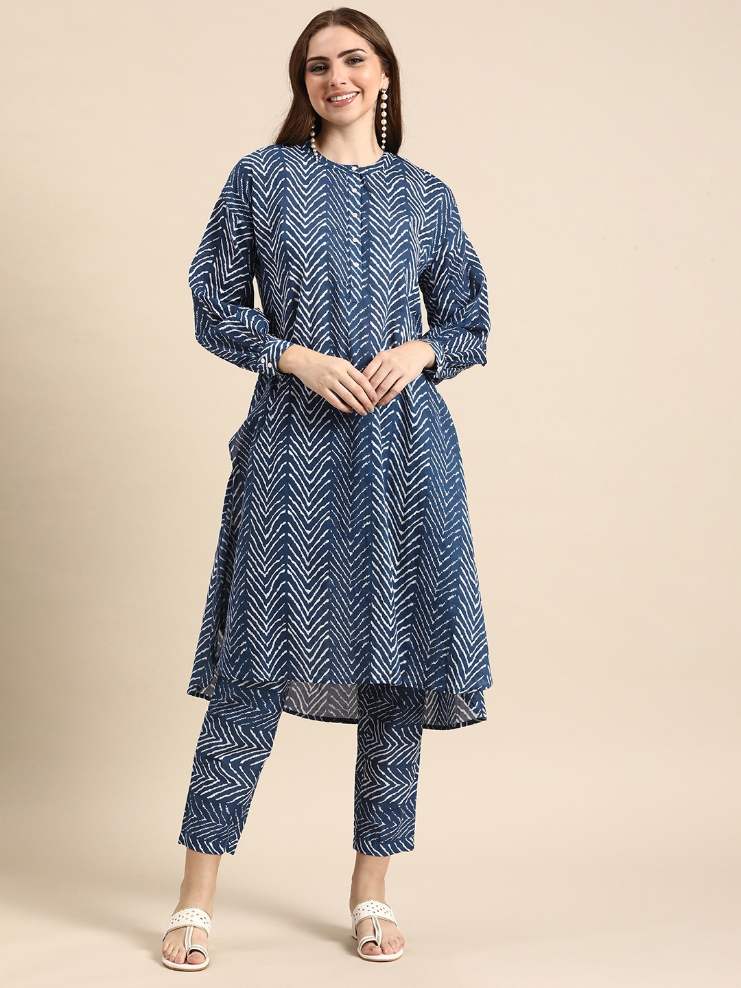 

Anouk Women Chevron Printed Pure Cotton Kurta with Trousers, Blue