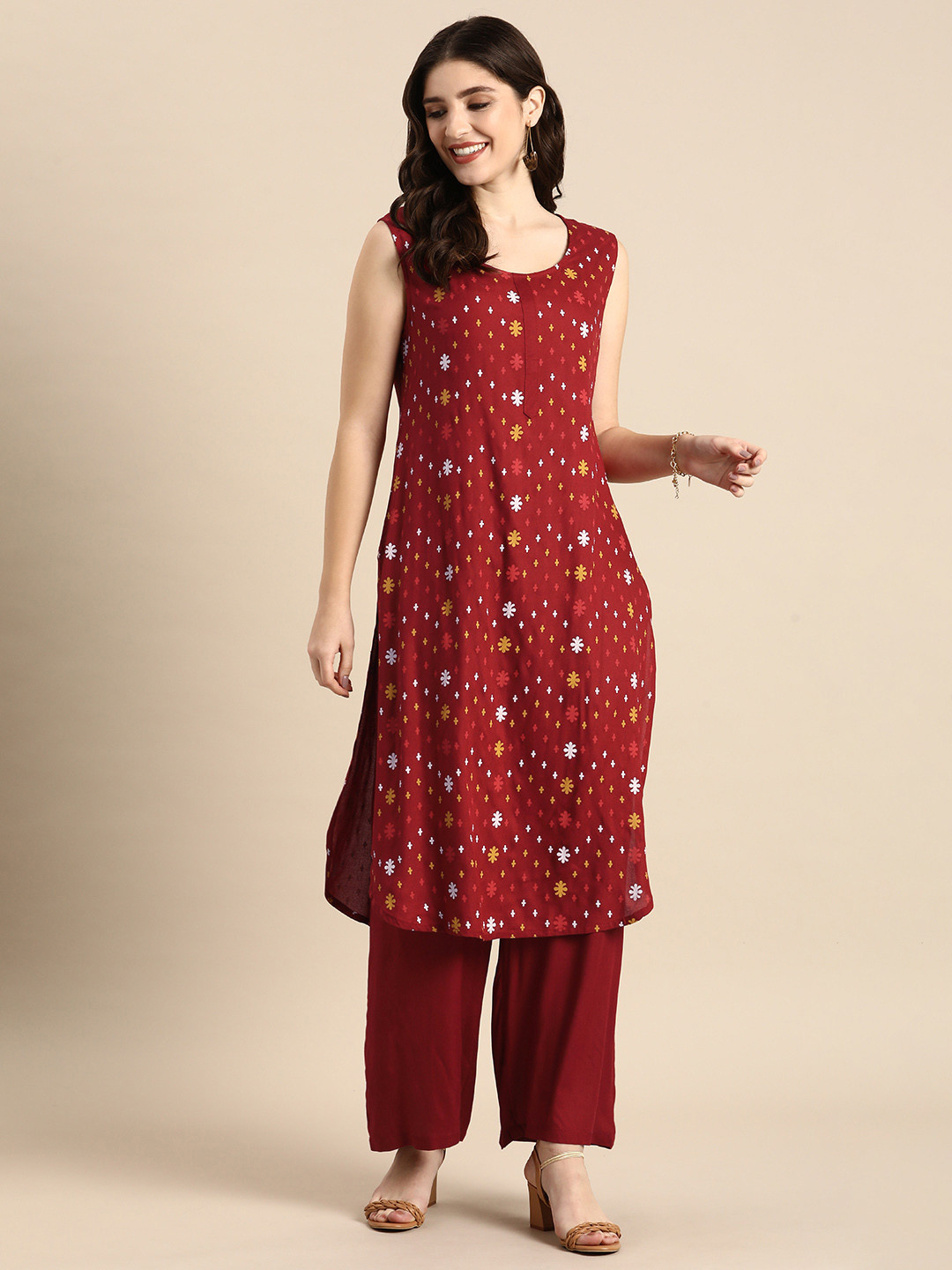 

Anouk Floral Printed Regular Kurta with Palazzos, Maroon