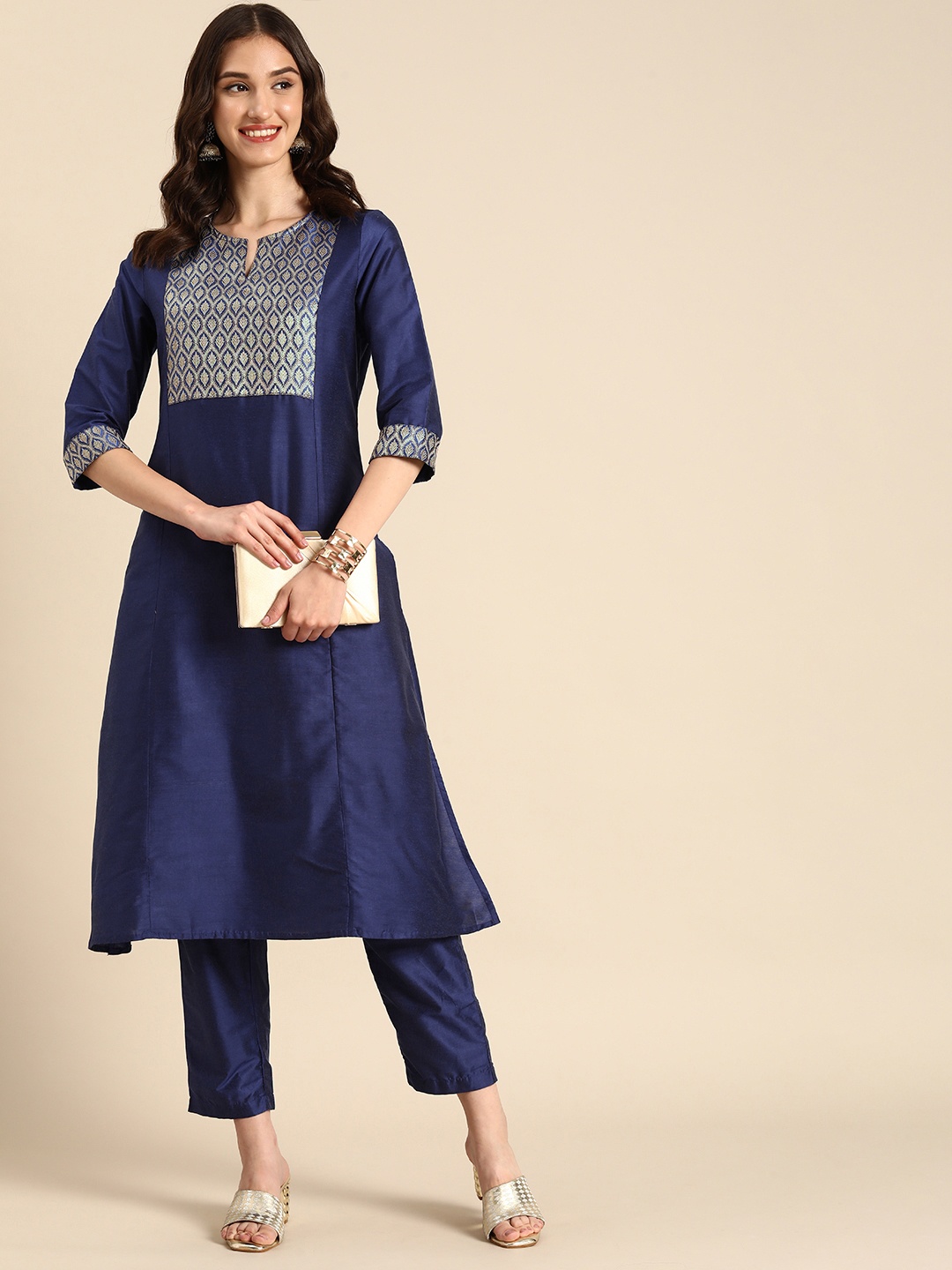 

Anouk Yoke Design Regular Straight Kurta with Trousers, Purple