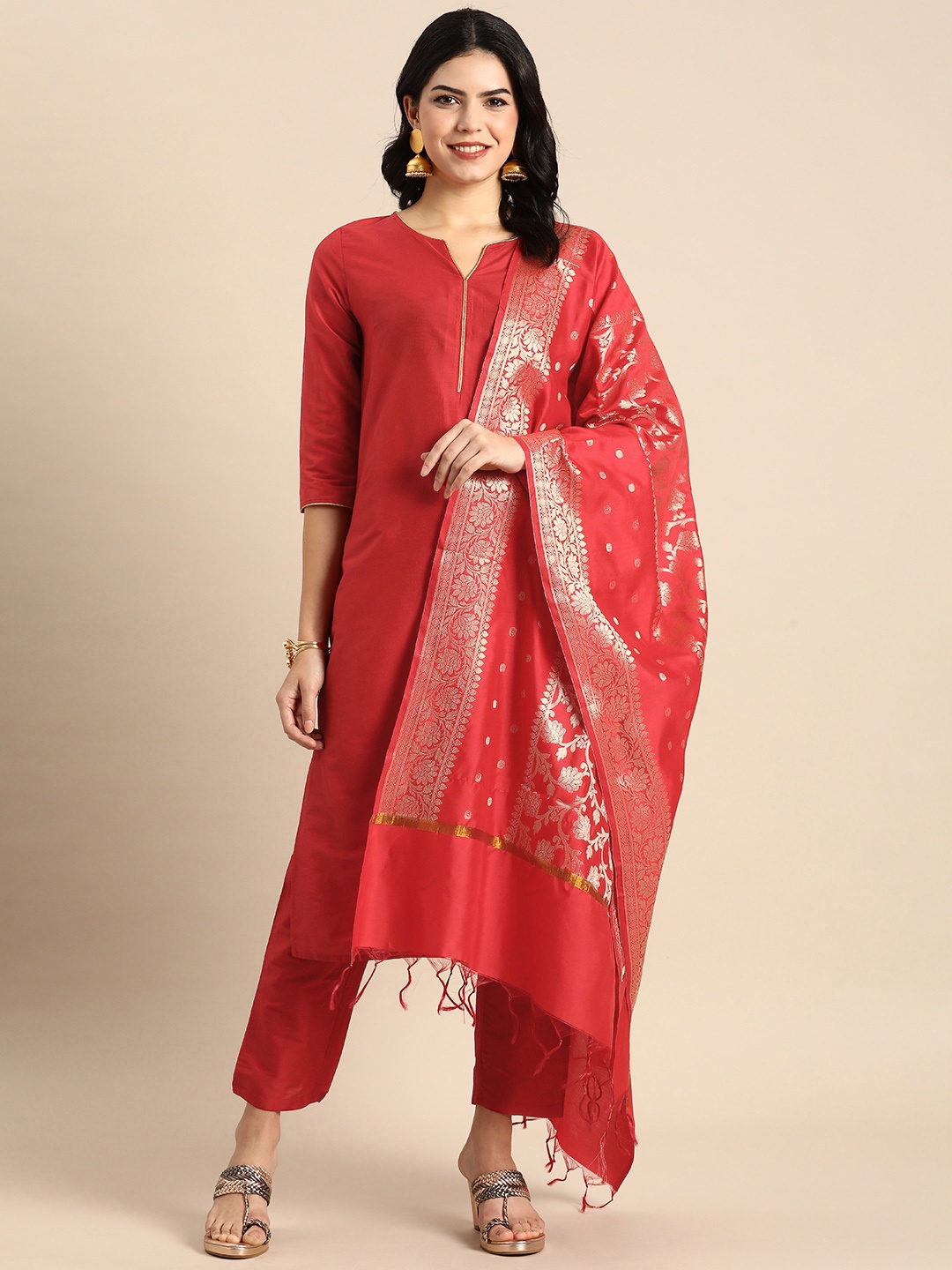 

Anouk Solid Regular Kurta with Trousers & Printed Dupatta, Red