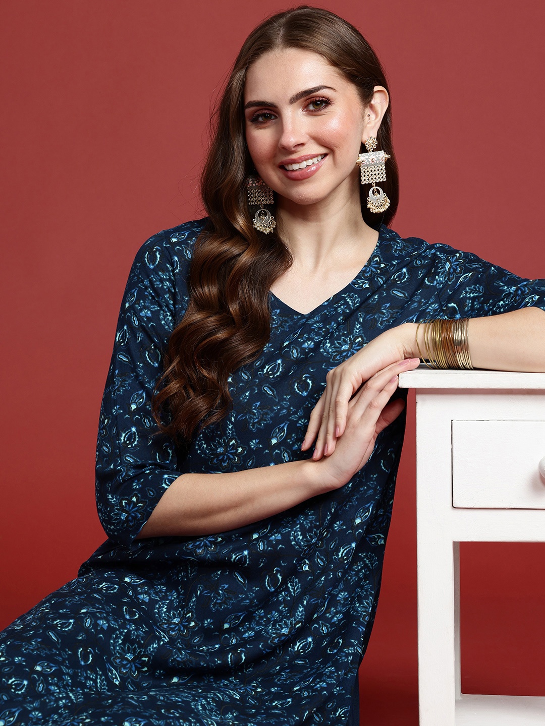 

Anouk Women Floral Printed Regular Kurta With Palazzos, Navy blue