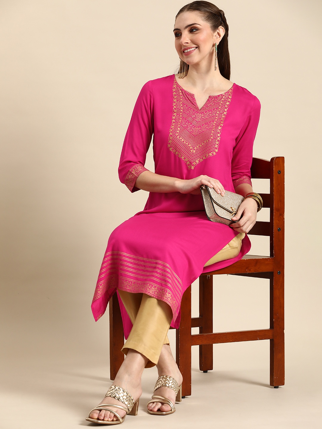 

Anouk Ethnic Motifs Yoke Design V-Neck Straight Kurta, Fuchsia