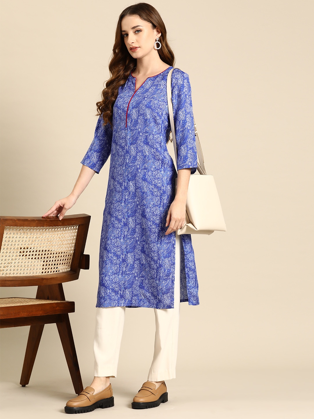 

Anouk Floral Print Straight Kurta, Blue