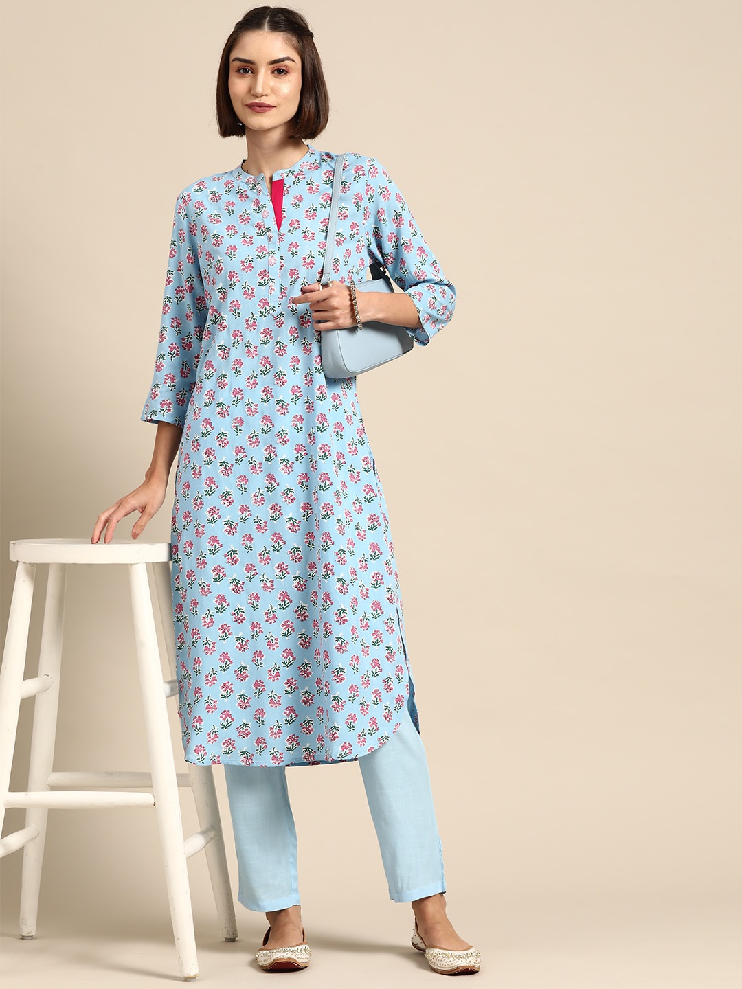 

Anouk Floral Print Straight Kurta, Blue