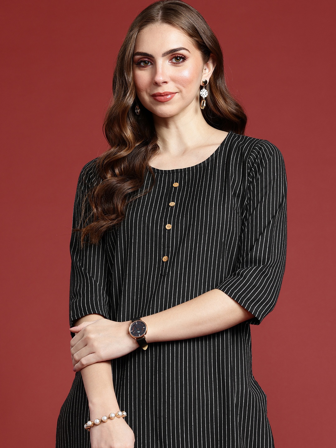 

Anouk Round Neck Striped Knee Length Straight Kurta, Black