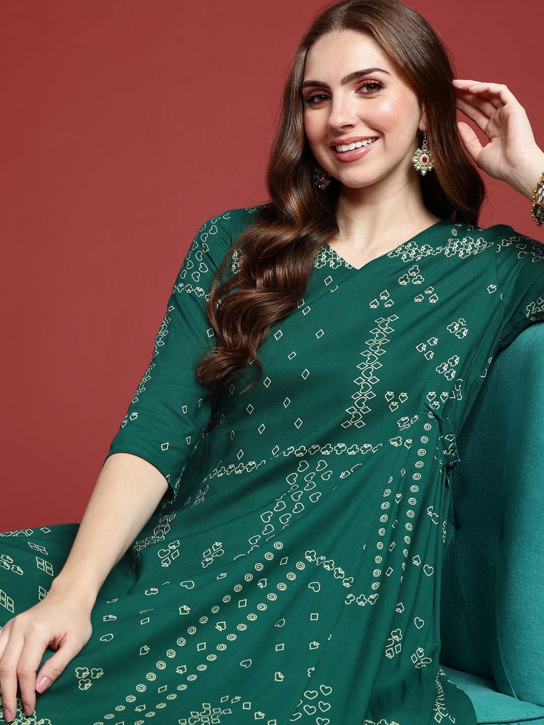 

Anouk Ethnic Motifs Printed V-Neck A-Line Kurta, Green