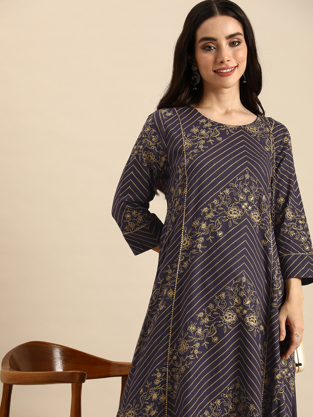 

Anouk Round Neck Floral Printed Kurta, Purple
