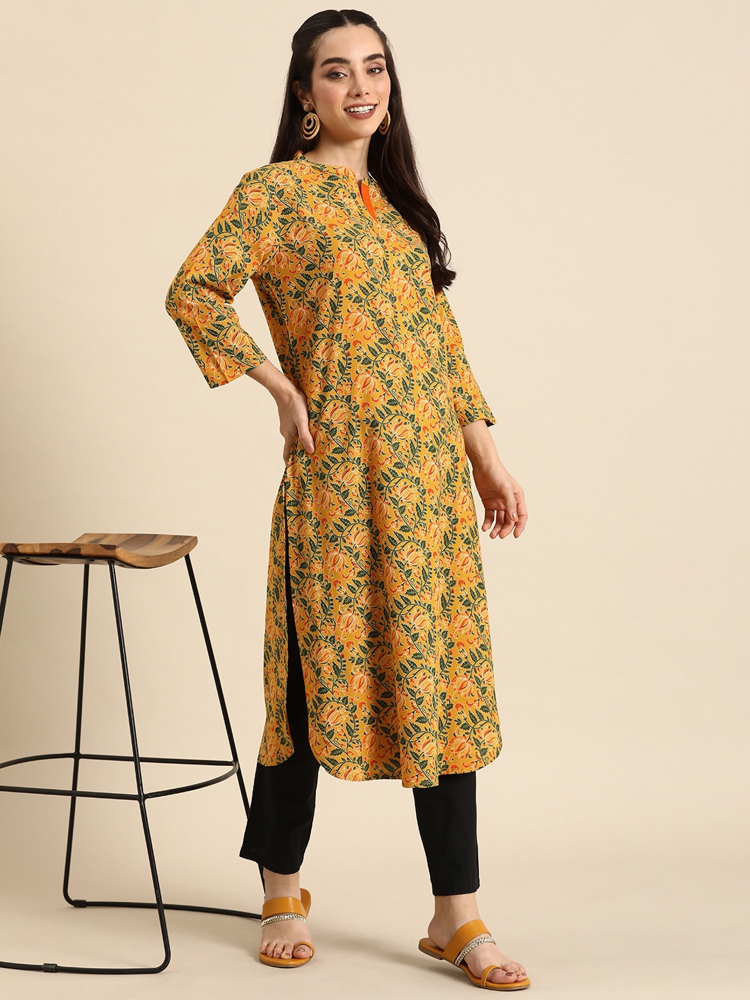 

Anouk Floral Printed Floral Kurta, Mustard