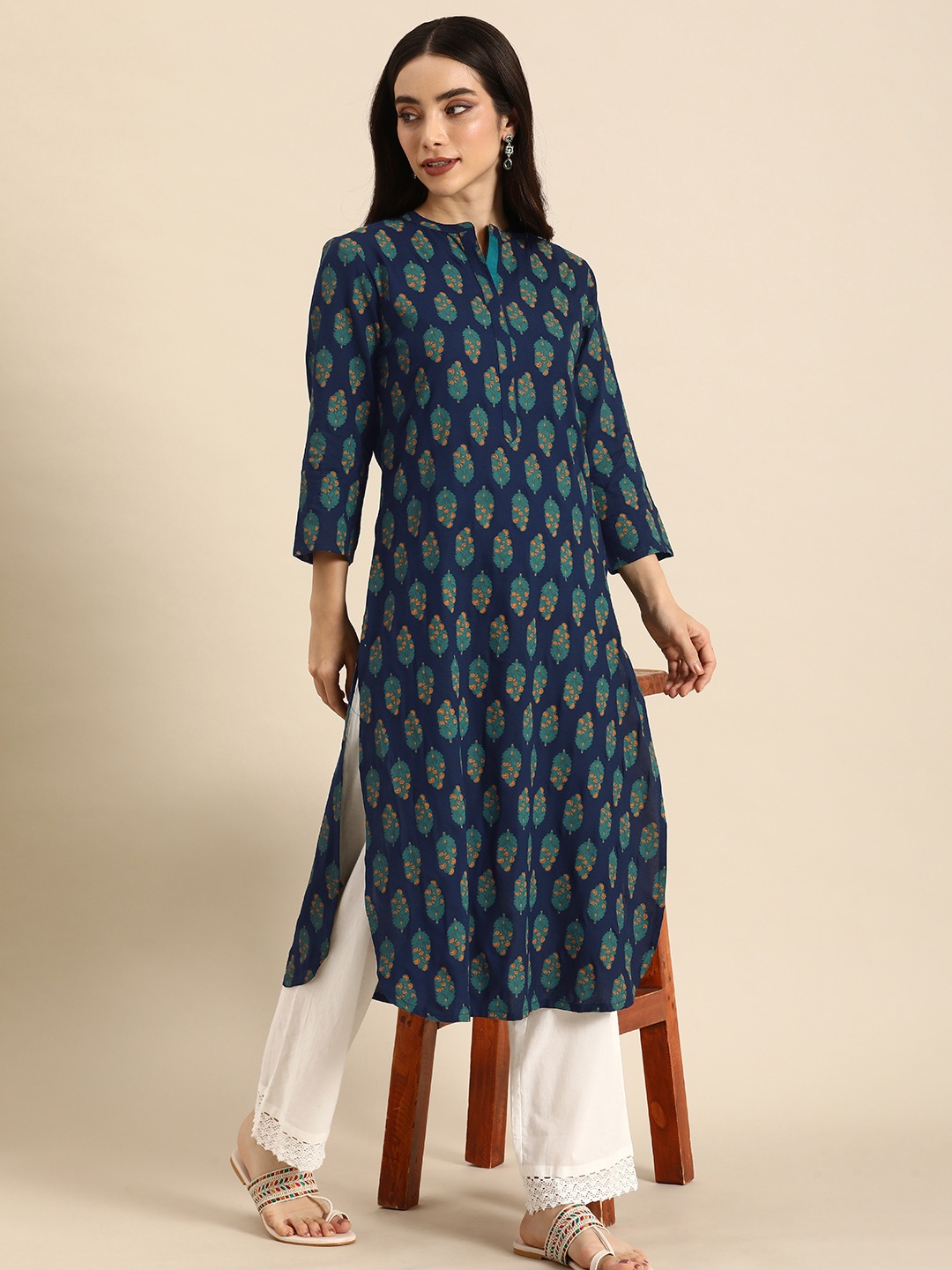 

Anouk Floral Printed Straight Kurta, Navy blue