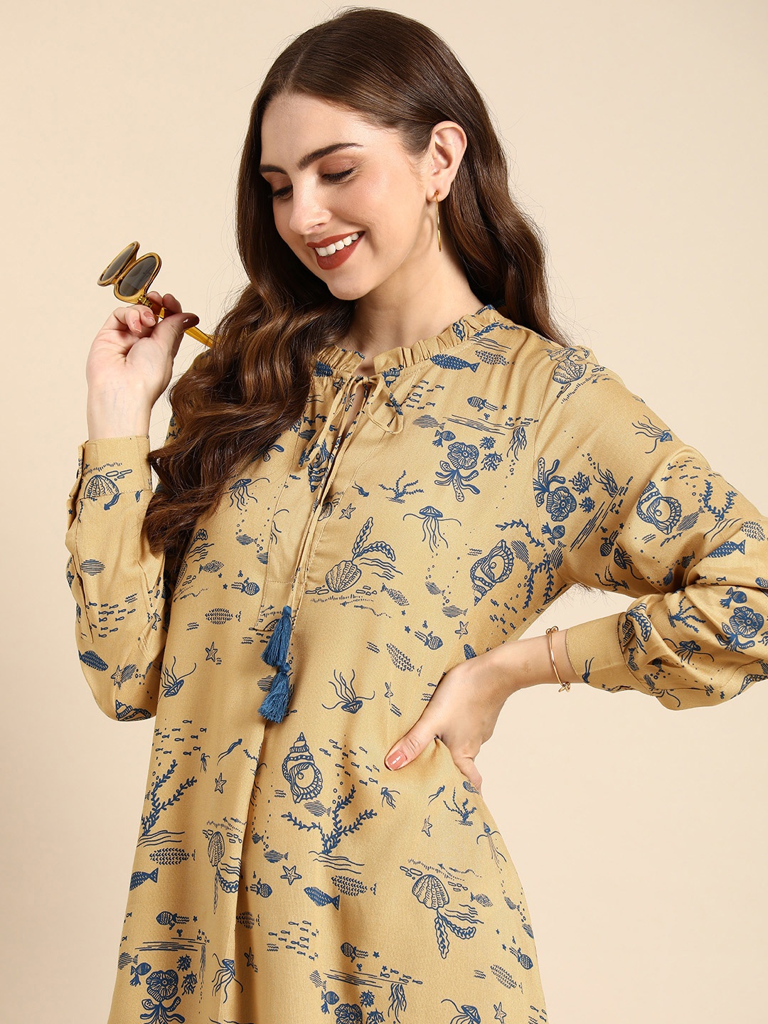 

Anouk Conversational Printed Straight Kurta, Beige