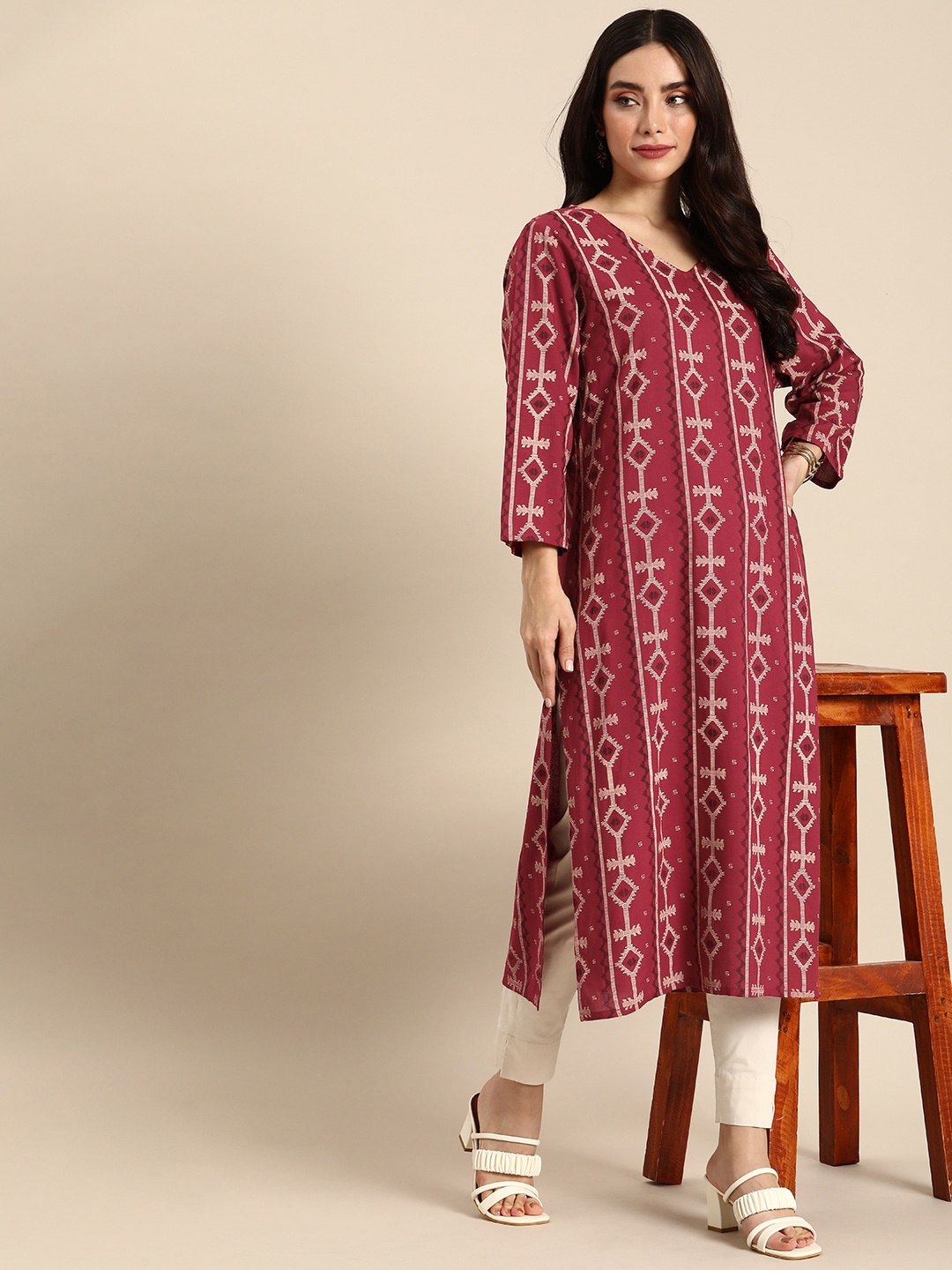 

Anouk Ethnic Motifs Printed Kurta, Maroon