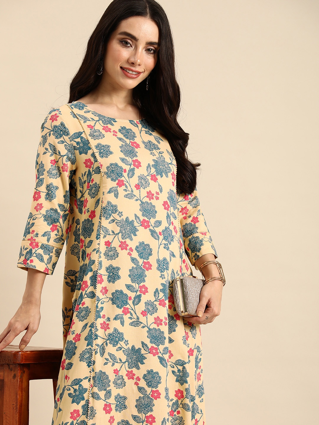 

Anouk Round Neck Floral Printed Kurta, Beige