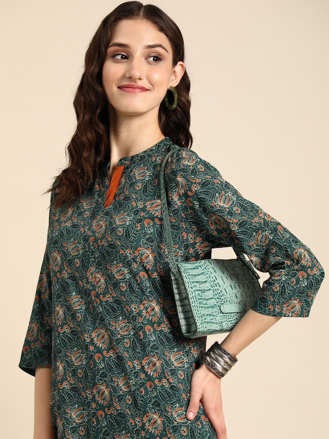 

Anouk Mandarin Collar Ethnic Motifs Printed Knee Length Straight Kurta, Green