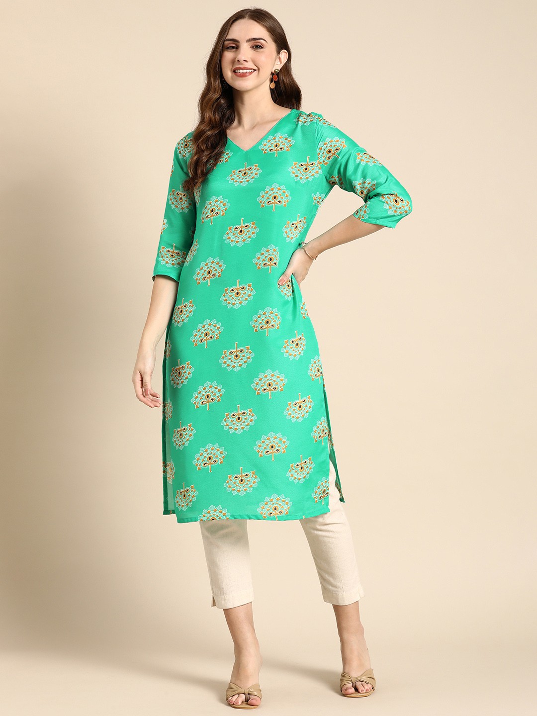 

Anouk Ethnic Motifs Printed V-Neck Straight Kurta, Green
