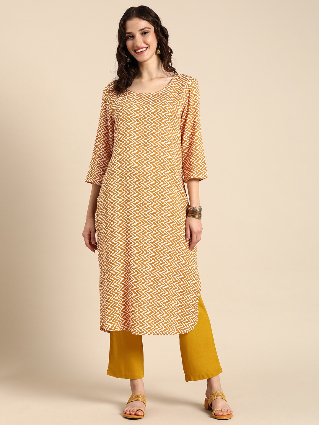 

Anouk Printed Kurta with Trousers, Mustard